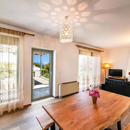 Villa Loulou By *